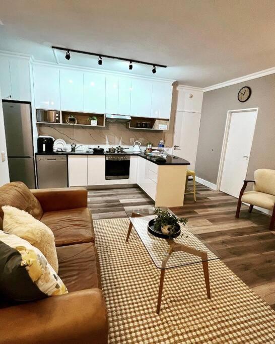 Modern, Trendy And Comfortable 2 Bedroom Apartment In Кейптаун Экстерьер фото